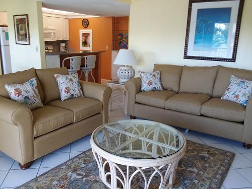 Sanibel Island 2 Bedroom Condo will Accommodate up to Six Sanibel Island 2 Bedroom Condo will Accommodate up to Six
